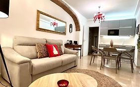 Rosso Verona Suite-Free Parking